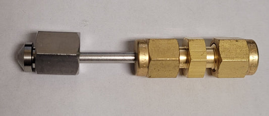 MF-to-1/8" O.D. Tubing Adapter with 1/8" Brass Union